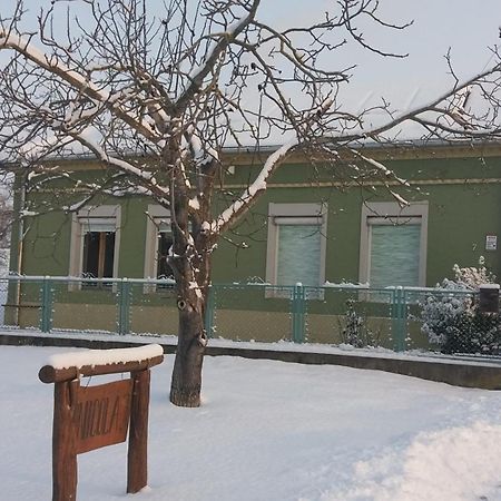 Nicolaj Vendeghaz Es Tanya Otel Dış mekan fotoğraf