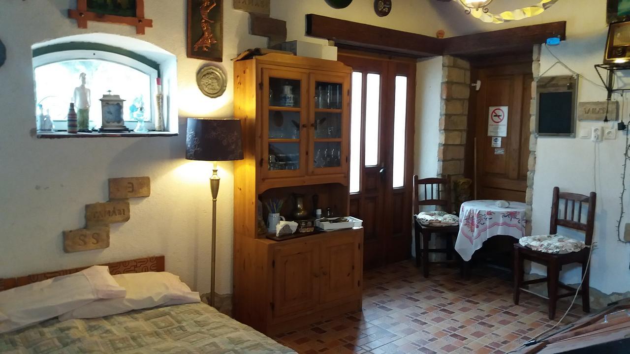 Nicolaj Vendeghaz Es Tanya Otel Dış mekan fotoğraf